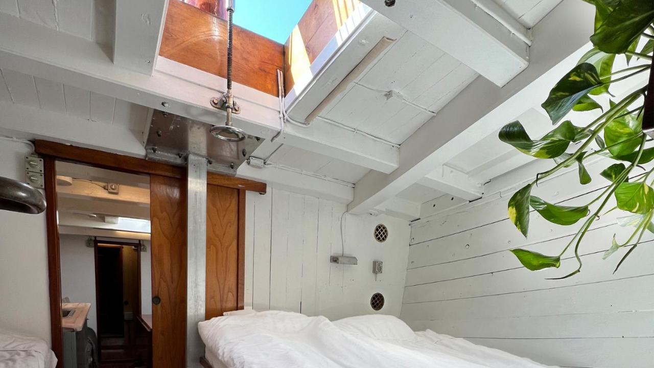 Varra Water - Unique Boat Accomodation - Bornholm Nexo Екстер'єр фото